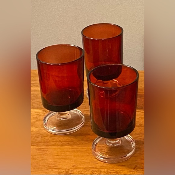 Beautiful Vintage set of 6 Cranberry shot glasses 3” - Picture 2 of 2